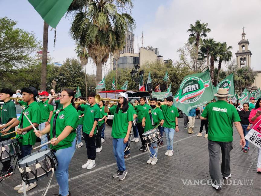 Miles se congregan en Monterrey en defensa del INE y rechazo al Plan B