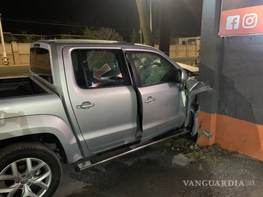 $!Sufre accidente automovilístico ex alcalde de Saltillo, Jericó Abramo Masso