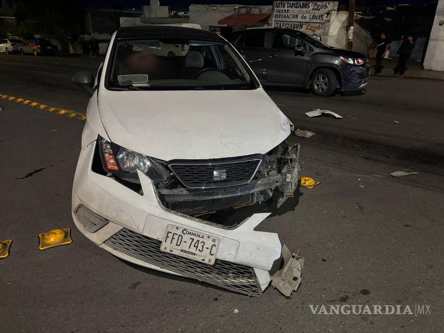 $!Elementos de Tránsito Municipal arrestaron al conductor por conducir ebrio.