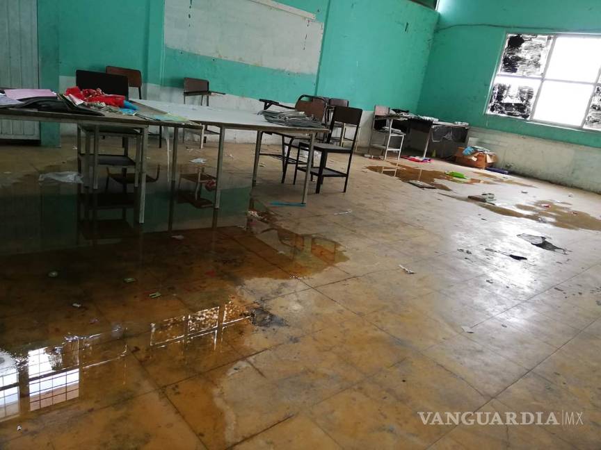 $!Denuncia malas condiciones de la escuela primara Jonás Edward Salk de Torreón
