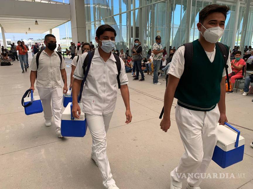Vacunarán solo a 3 mil jóvenes en Arteaga, piden a la población no acudir a Ciudad Universitaria