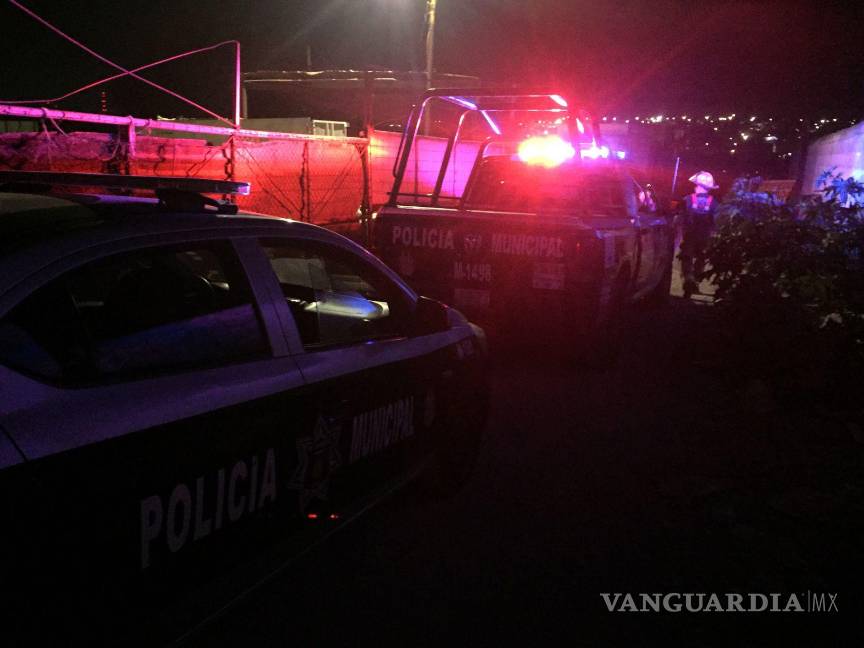 $!Autoridades estuvieron alertas durante la noche para atender los reportes de siniestro en la ciudad. FOTO: JUAN FRANCISCO VALDÉS