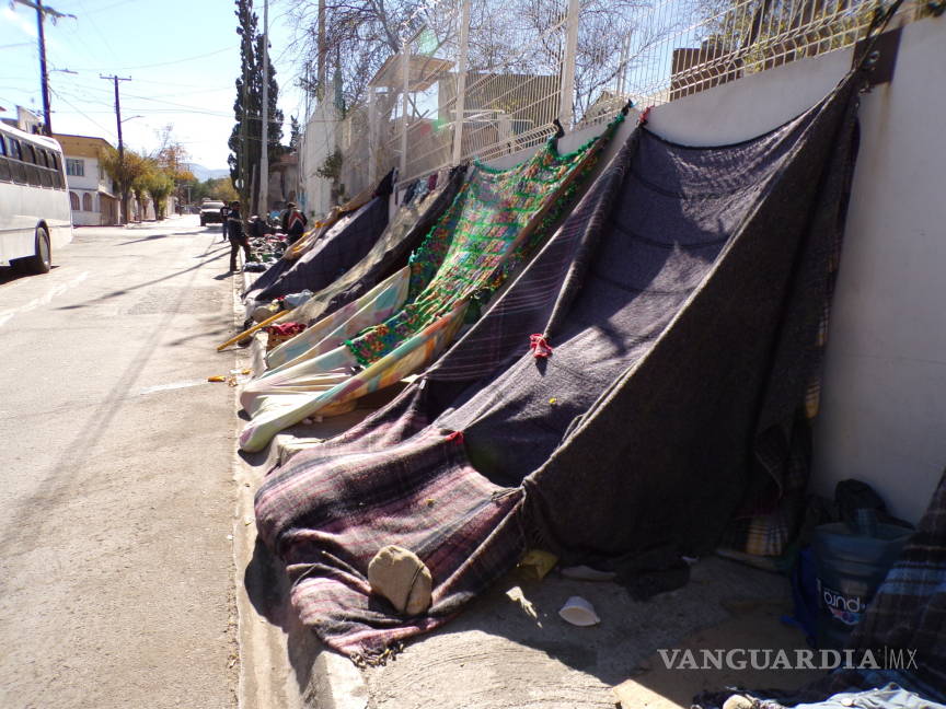 $!Campamento centroamericano: la indiferencia cala más que el frío de diciembre