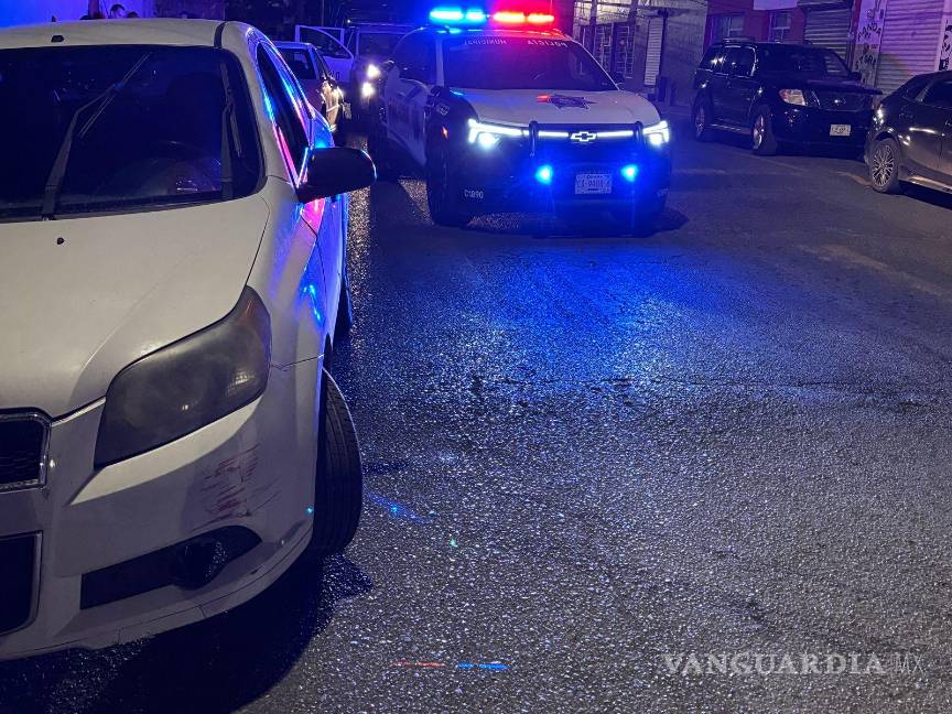 $!Vecinos impidieron que el joven huyera tras el accidente en la colonia.