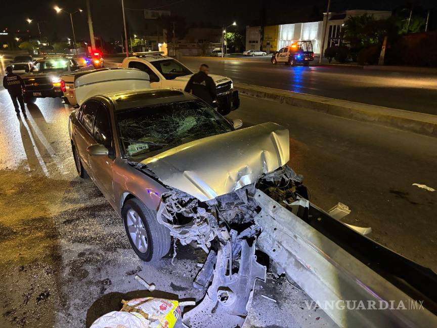 $!Elementos de Tránsito Municipal abanderaron la zona para evitar otro accidente.