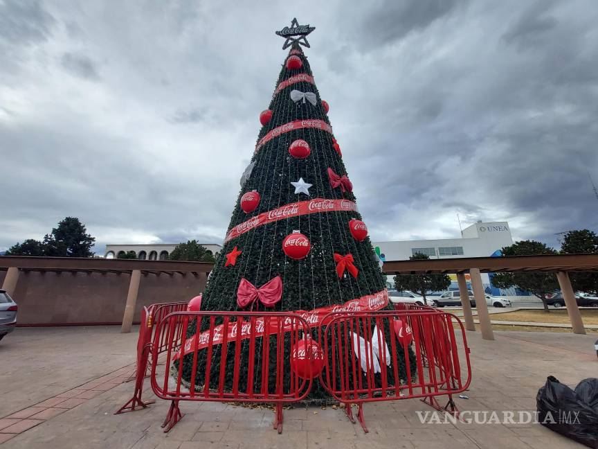 $!Estos son los pinos navideños más atractivos de Saltillo, conoce sus ubicaciones