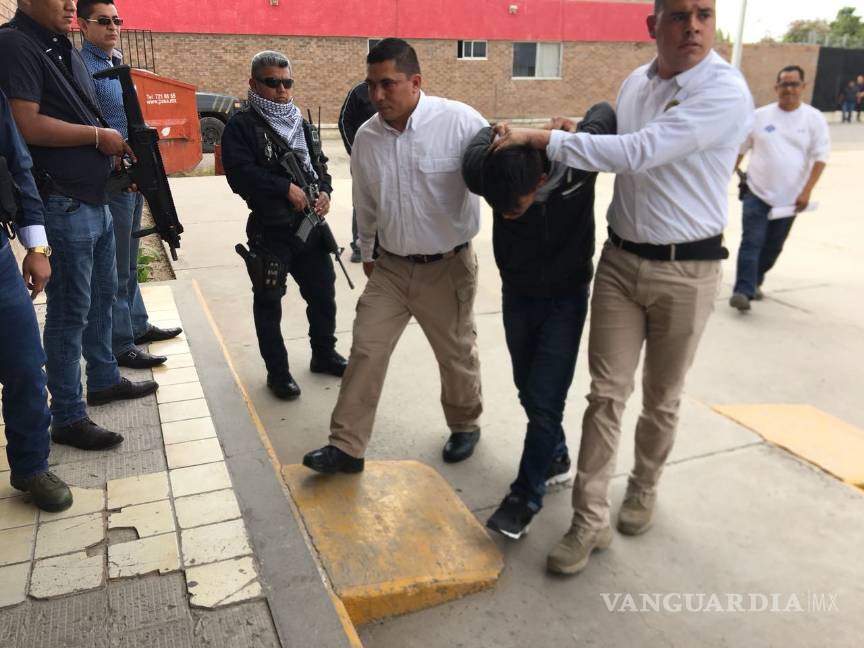 $!Detienen en Torreón a dos sujetos responsables de cuatro homicidios