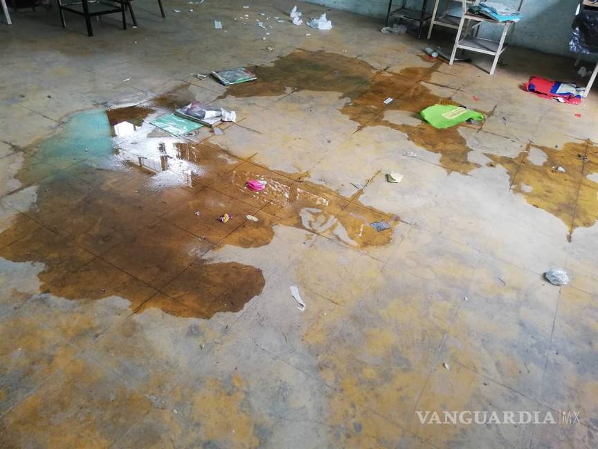 $!Denuncia malas condiciones de la escuela primara Jonás Edward Salk de Torreón