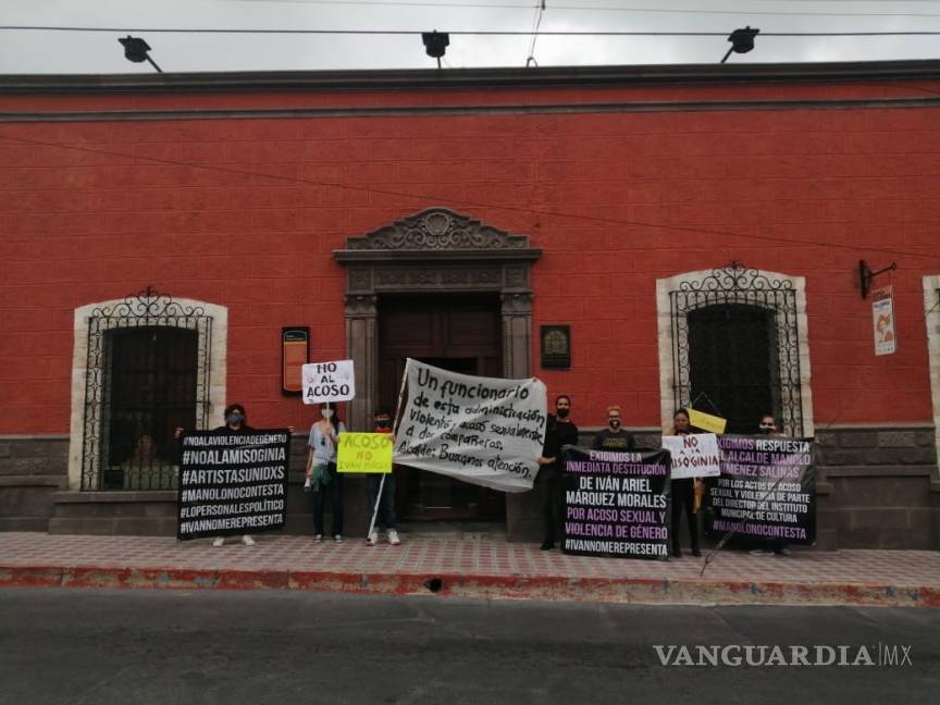 $!Artistas salen a la calle; continúa exigencia de destitución de Iván Márquez