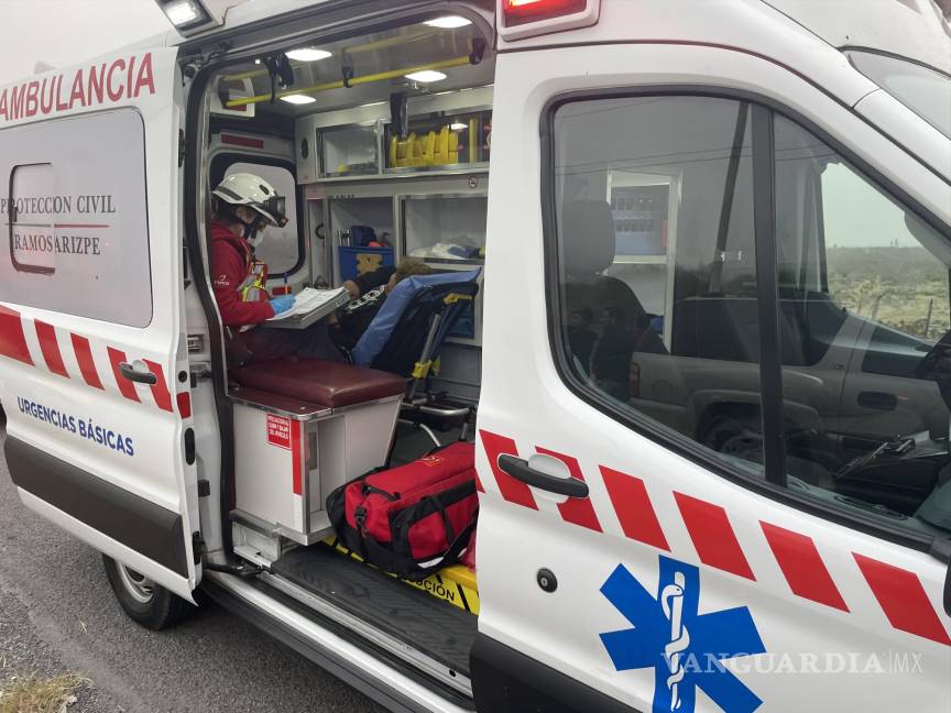 Accidente de camión en carretera Monclova deja 8 heridos; pierde neumático rumbo a Ramos Arizpe