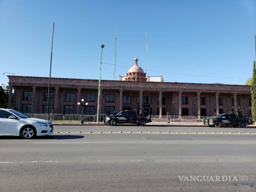 $!En 24 horas Jubilados recorren Congreso, Palacio y plazas de Saltillo para ser escuchados