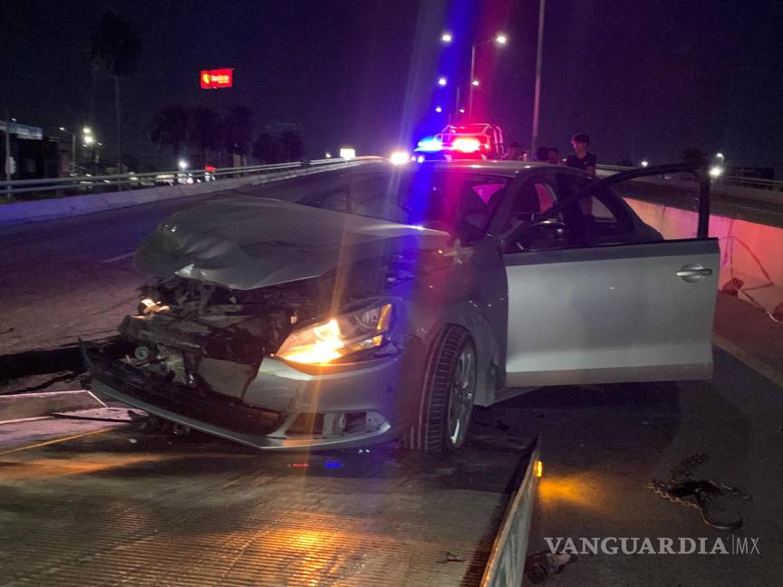 $!El vehículo siniestrado fue remolcado al corralón en espera de ser reclamado por su dueño.