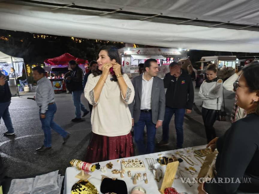 $!Autoridades municipales destacaron el respaldo al autoempleo y la independencia económica de las mujeres.