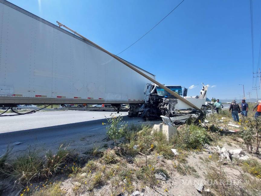 Choque automovilístico en el libramiento Óscar Flores Tapia deja un herido
