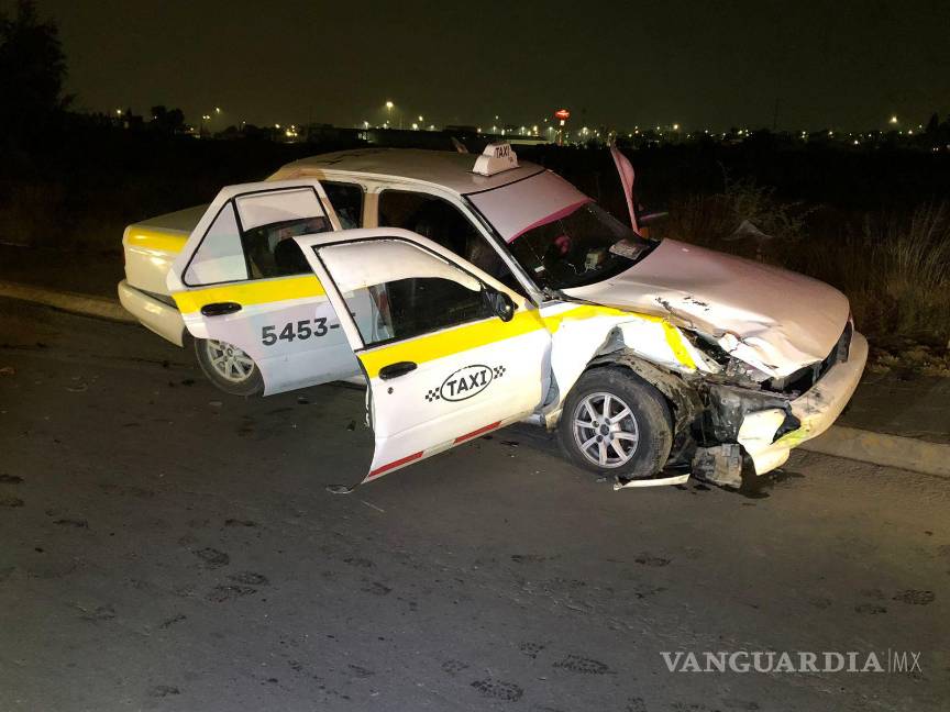 $!El taxista alegaba tener la razón.