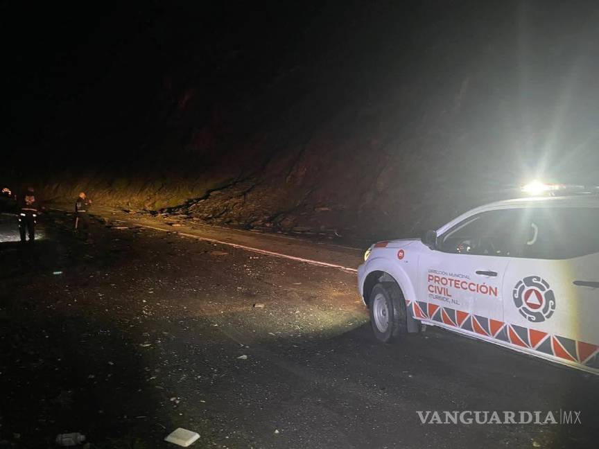 Reportan cierres parciales en la carretera Iturbide a Linares por deslaves
