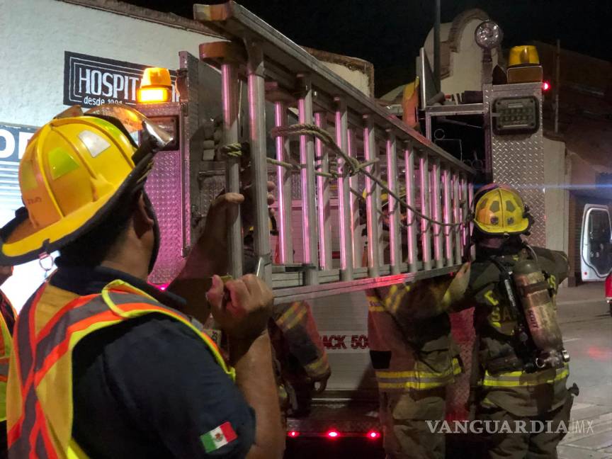 $!Los bomberos actuaron rápidamente.