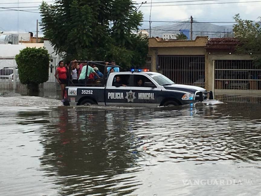 $!Se mantiene contingencia por fuertes lluvias en Torreón, Coahuila; evacúan a más de 200 familias de sus domicilios