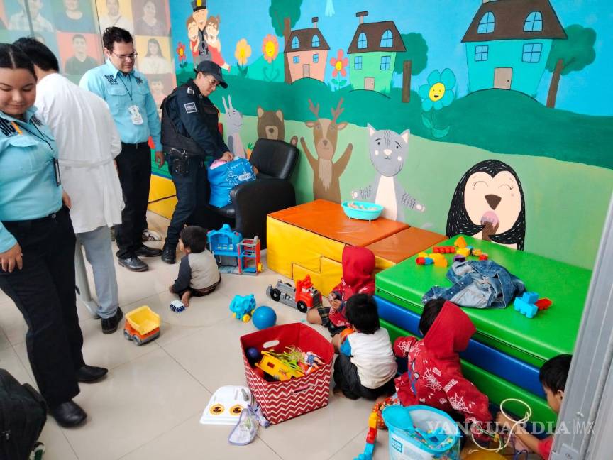 Policía de Escobedo, NL rescata a seis niños en abandono