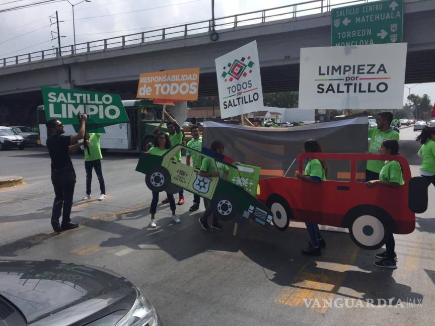$!Desde los cruceros, Manolo Jiménez llama a los ciudadanos a sumarse a la campaña Limpieza por Saltillo