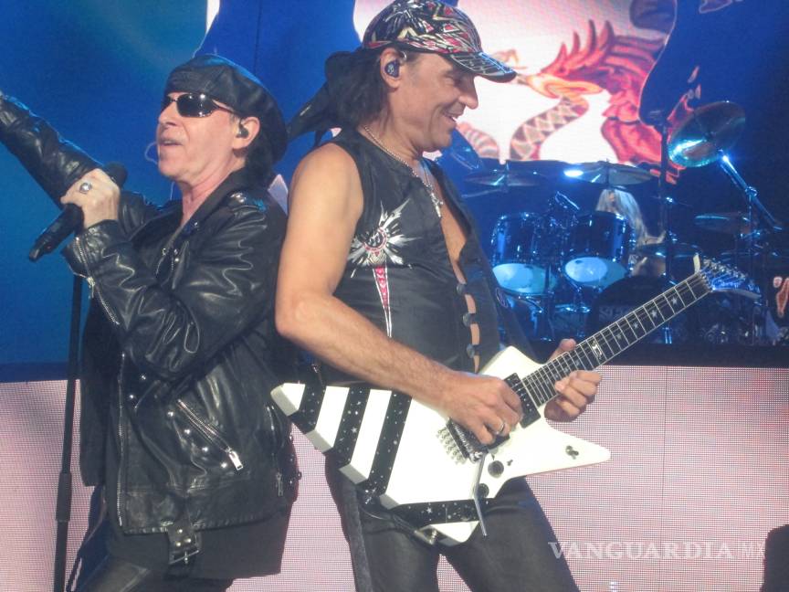 $!Bon Jovi, Metallica, Slash y más leyendas del rock felicitan a Klaus Meine por su cumpleaños 70