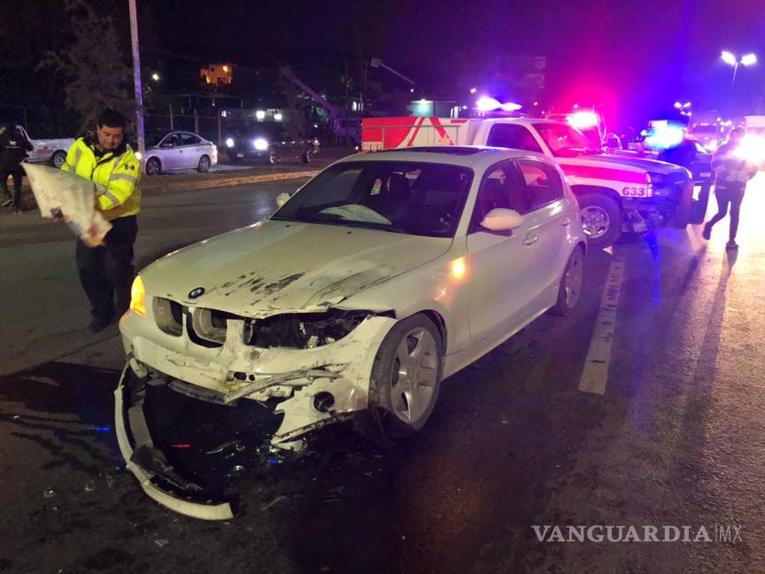 $!Quita derecho de paso y ocasiona accidente en carretera Monterrey- Saltillo