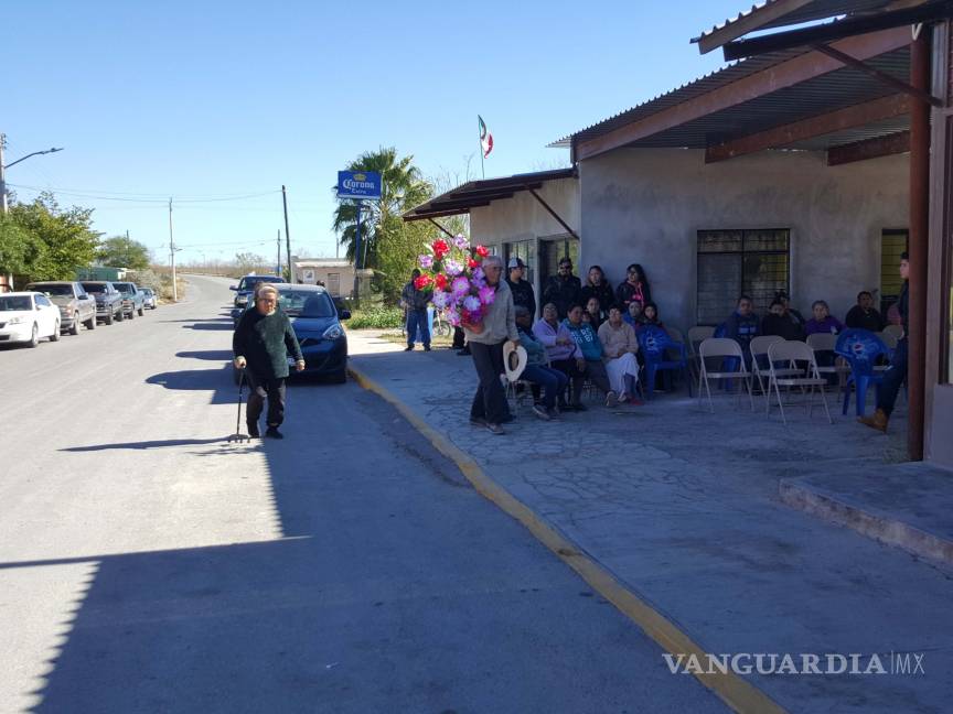 $!Familia, amigos y pobladores de Juárez, Coahuila, despiden a la alcaldesa Olga Gabriela Kobel