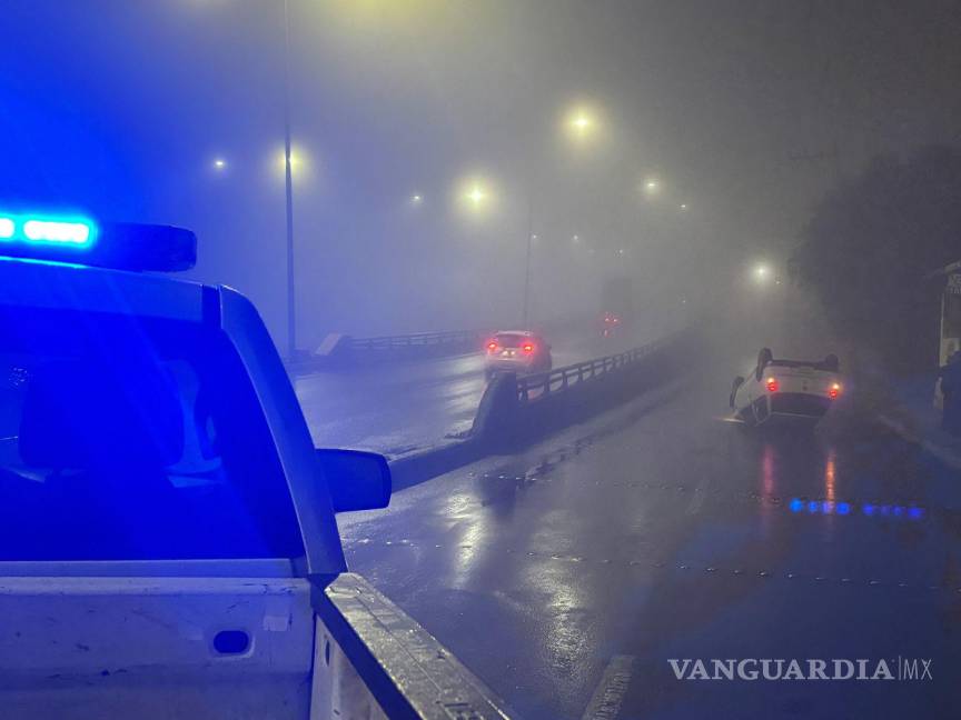 $!Elementos de Tránsito Municipal abanderaron la zona para evitar otro percance.