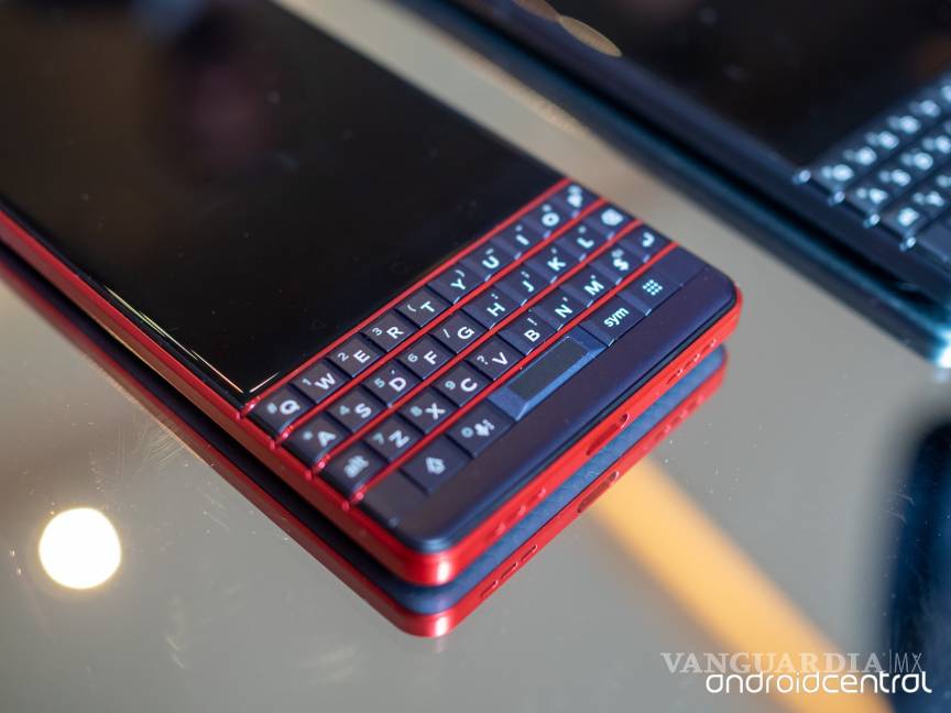 $!BlackBerry regresa y lanza nuevo smartphone con teclado, Key2 LE