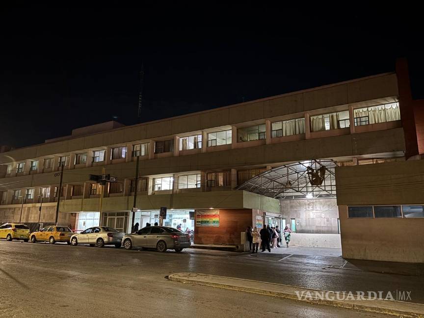 $!El hombre de 70 años fue trasladado a la clínica 2 del IMSS tras la agresión.