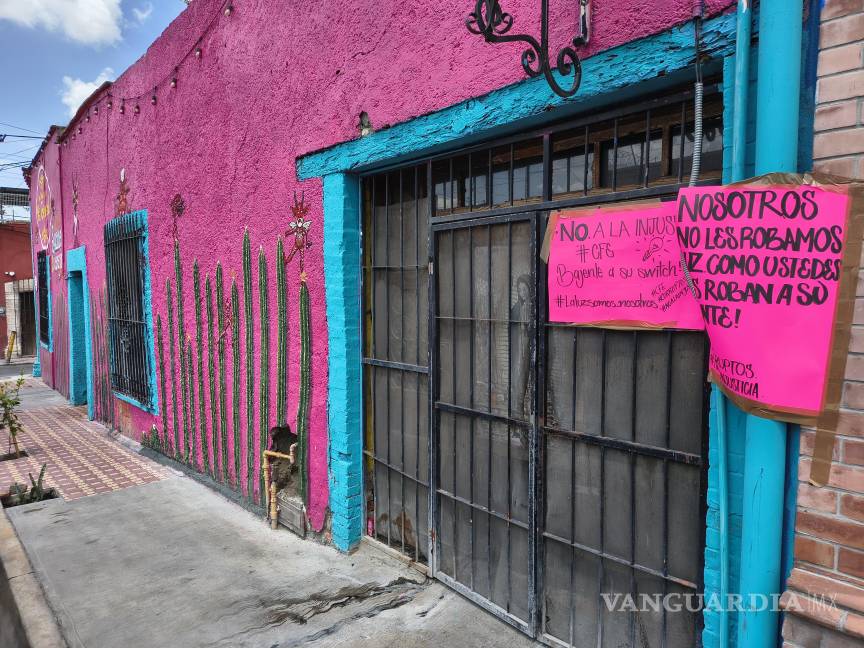 $!La fachada del restaurante “Delicias de mi General” luce pancartas que llaman a detener la corrupción.