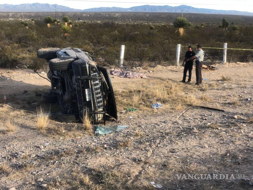 $!Fatal volcadura en la carretera a Zacatecas ensombrece la Navidad a una familia