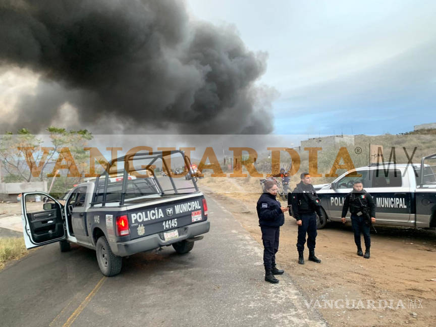 $!Explotan tanques de gas en ejido de Coahuila y provocan incendio