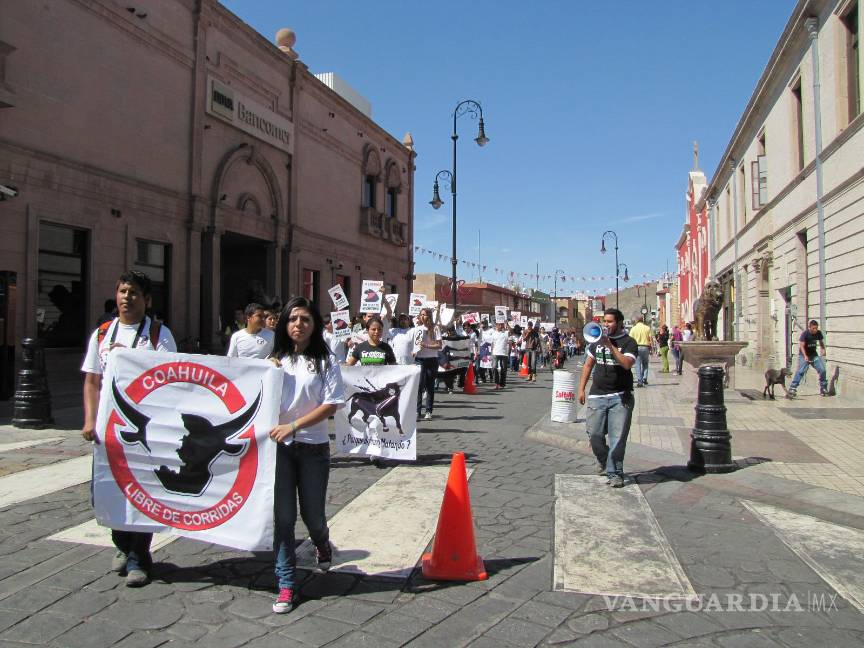 Convocan antitaurinos a plantón