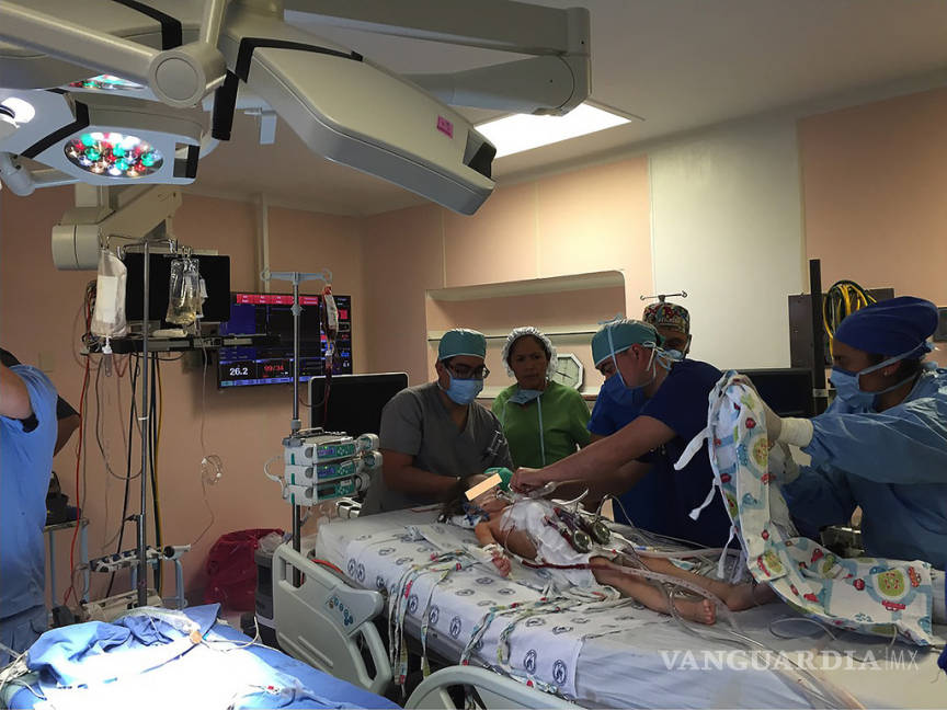 $!Realizan en México primer trasplante de corazón artificial en un menor