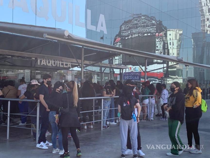 Acampan fans de Justin Bieber por 20 horas para boletos de Justice World Tour