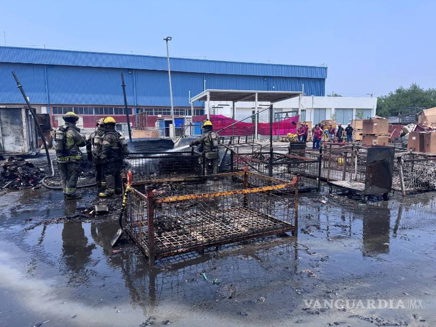 Incendio en empresa deja 100 evacuados en Apodaca, Nuevo León