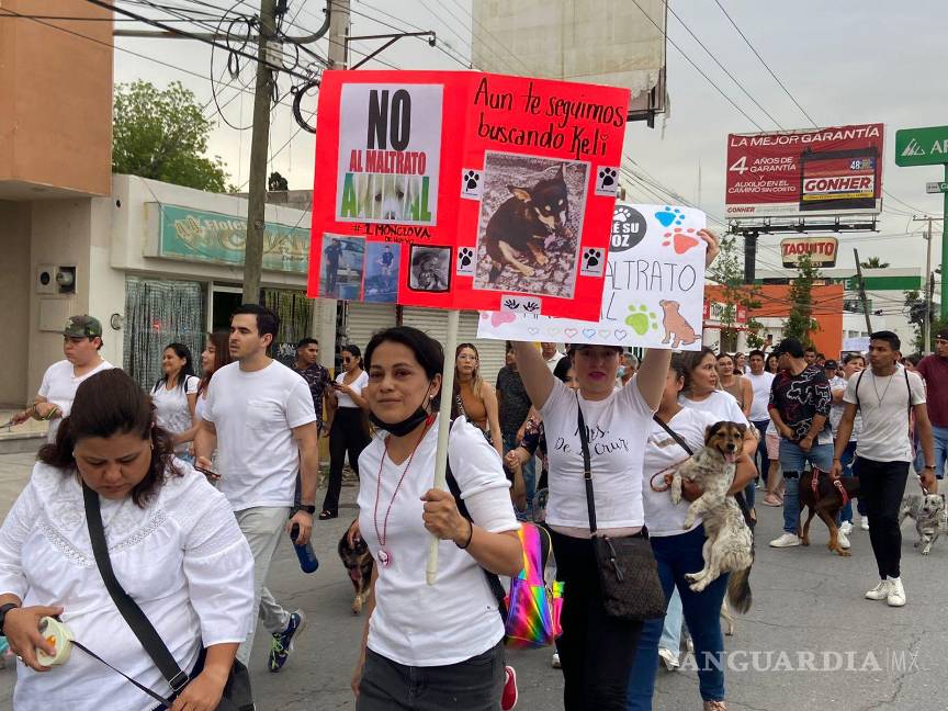 $!Al estar en el sitio continuaron los gritos de “Justicia”, “Queremos a los culpables”.