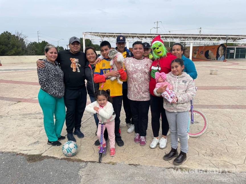 Descansa Saltillo en Navidad, plazas y calles se vacías; estrenan ciudadanos regalos al aire libre