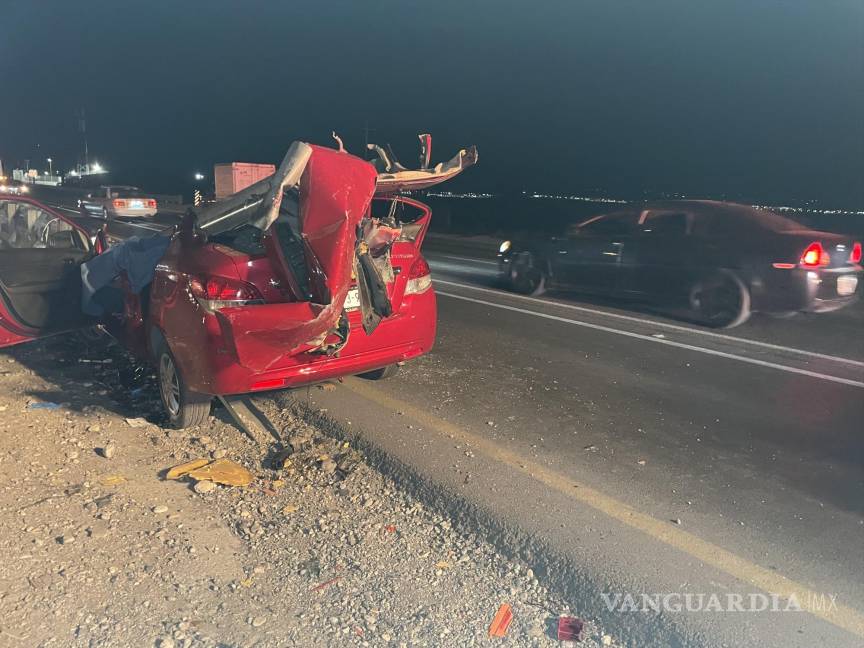 Muere prensado conductor en la Monterrey-Saltillo