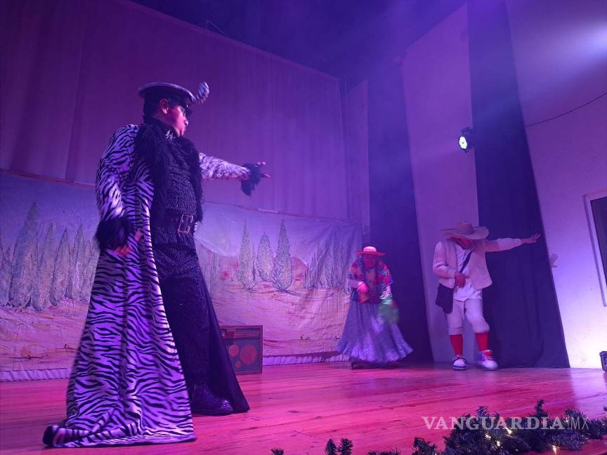 $!Vuelve al teatro ‘El chamuco nunca duerme’ para llenar de risas la Navidad en Saltillo