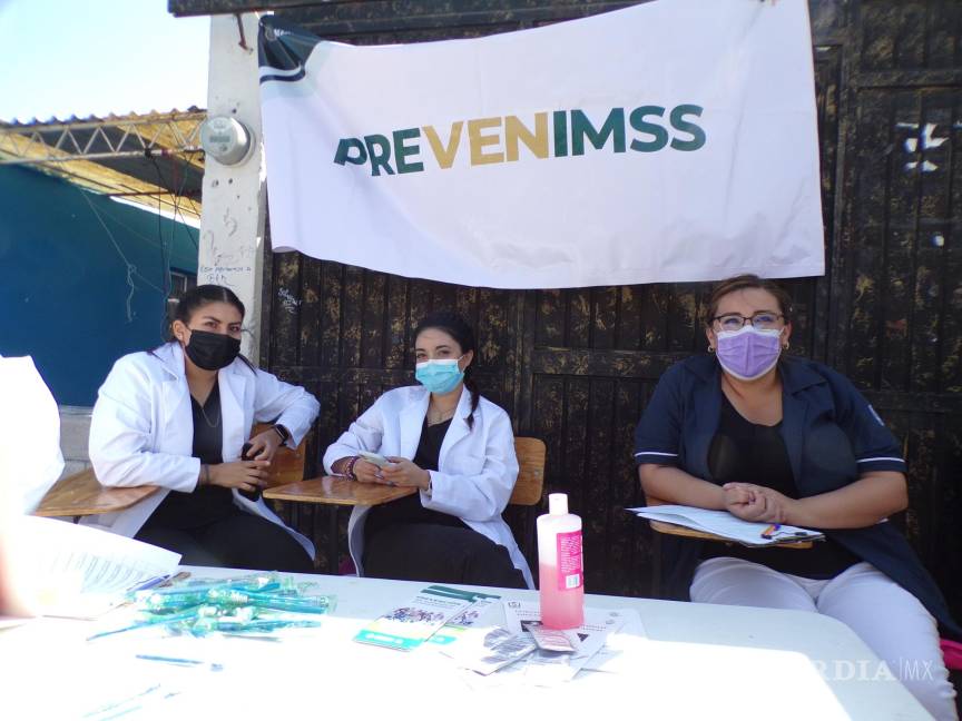 $!Personal del IMSS brindó ofreció consultas médicas.