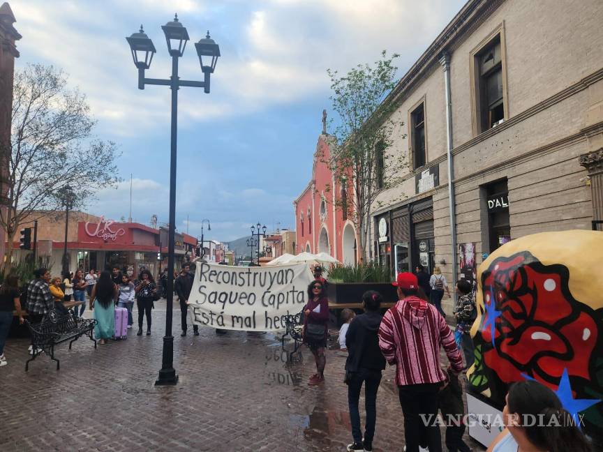 Vecinos de Saltillo se quejan de Paseo Capital; increpan a Director de Desarrollo Urbano en Simposio de Arquitectura