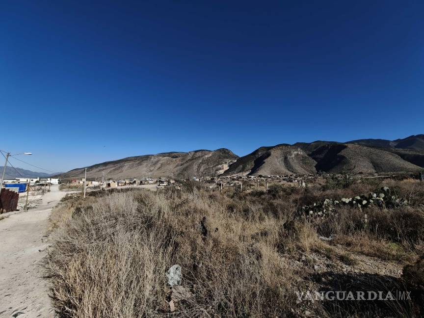 $!Activistas en pro del medio ambiente han señalado la necesidad de frenar la urbanización en las faldas de las sierras.