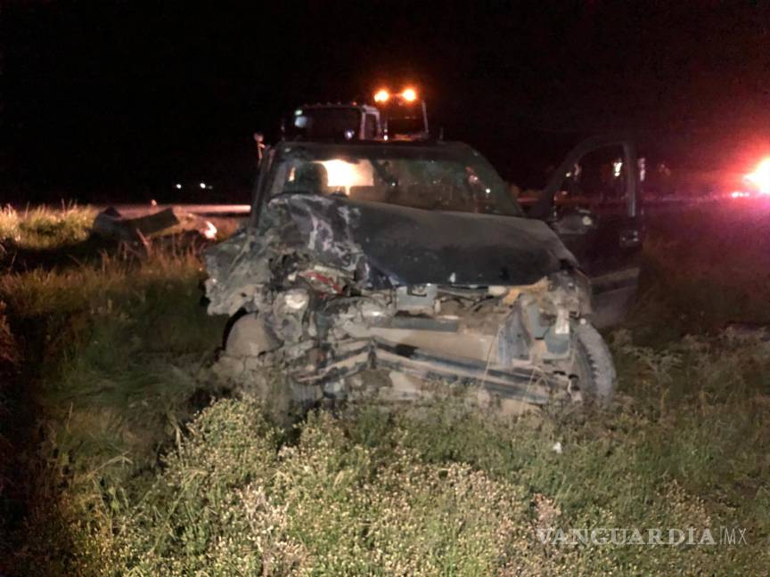 $!La camioneta Buick, responsable del accidente, fue abandonada por su conductor en el lugar de los hechos.