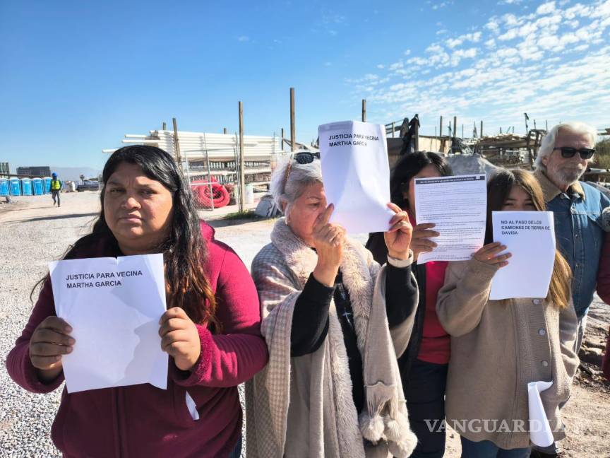 $!Los manifestantes entregaran un pliego petitorio a las autoridades, buscando justicia y solución a los problemas de infraestructura en la colonia Jardín Oriente.