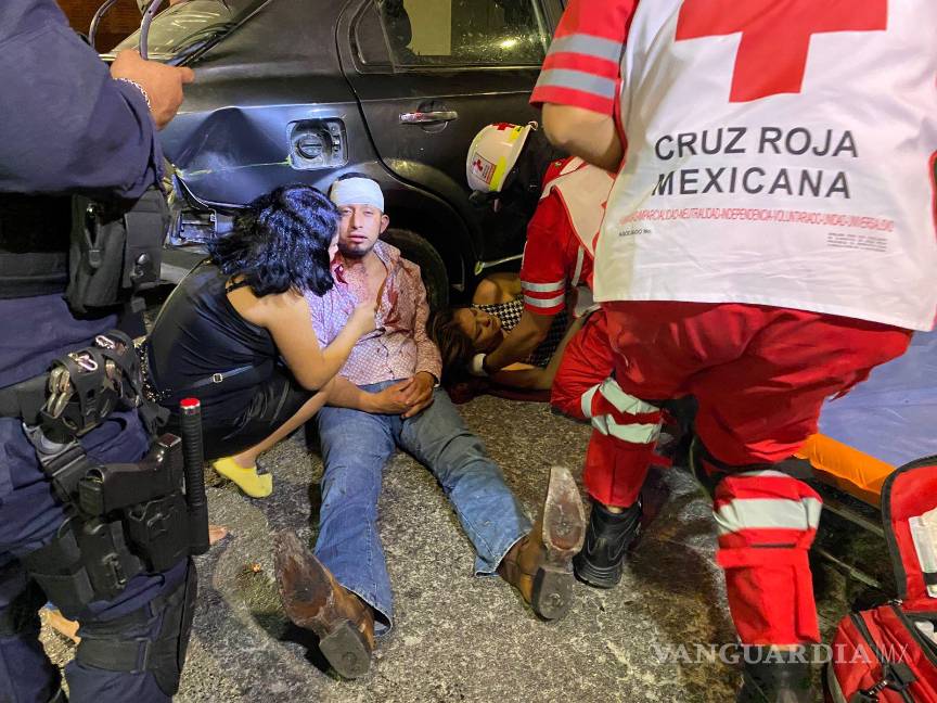 Tras salir de concierto chocan arriba de puente de Distribuidor San Isidro