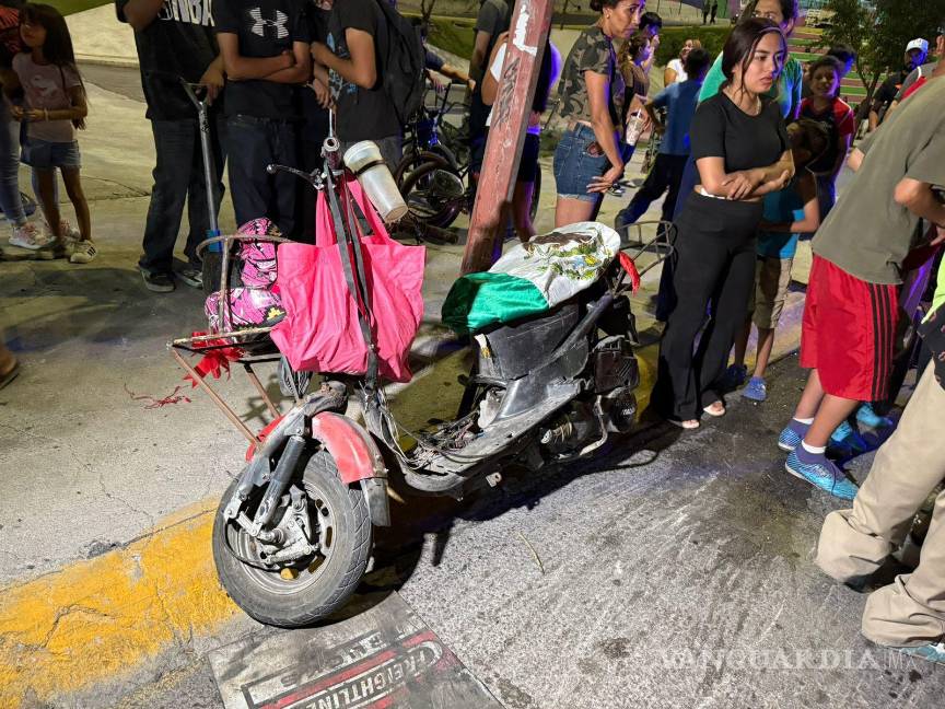 $!Testigos señalaron que el hombre no frenó al llegar a un bordo, lo que provocó la caída.