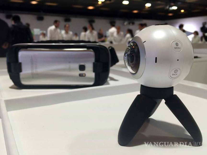 $!Samsung presenta la primera cámara de vídeo inmersiva para el mercado de consumo
