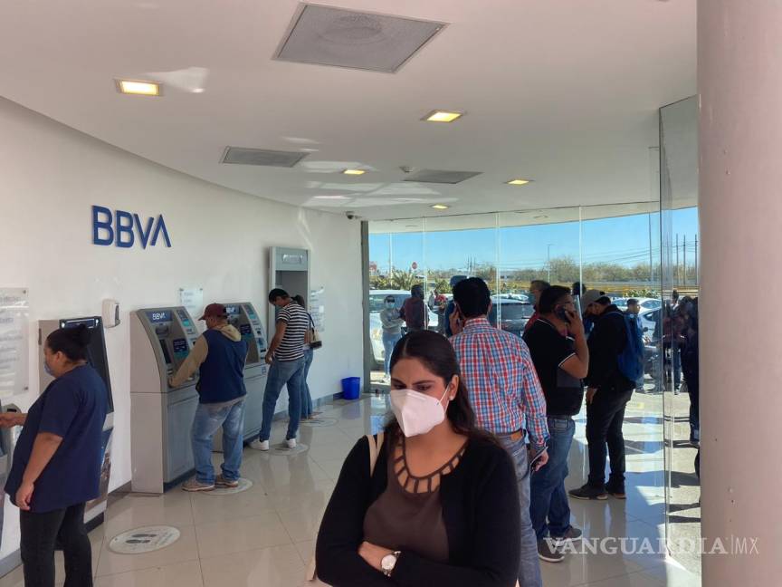 $!Clausuran en Torreón bancos por incumplir medidas de protección Covid-19